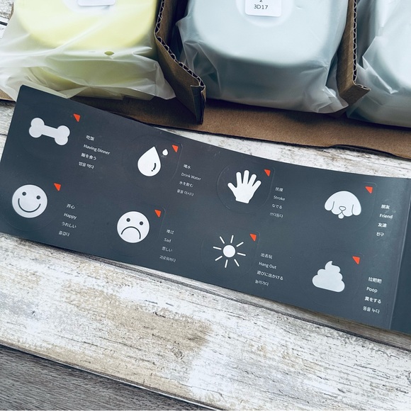 Mewoofun Pet Communication Buttons With Triangle Mat - Picture 7 of 9